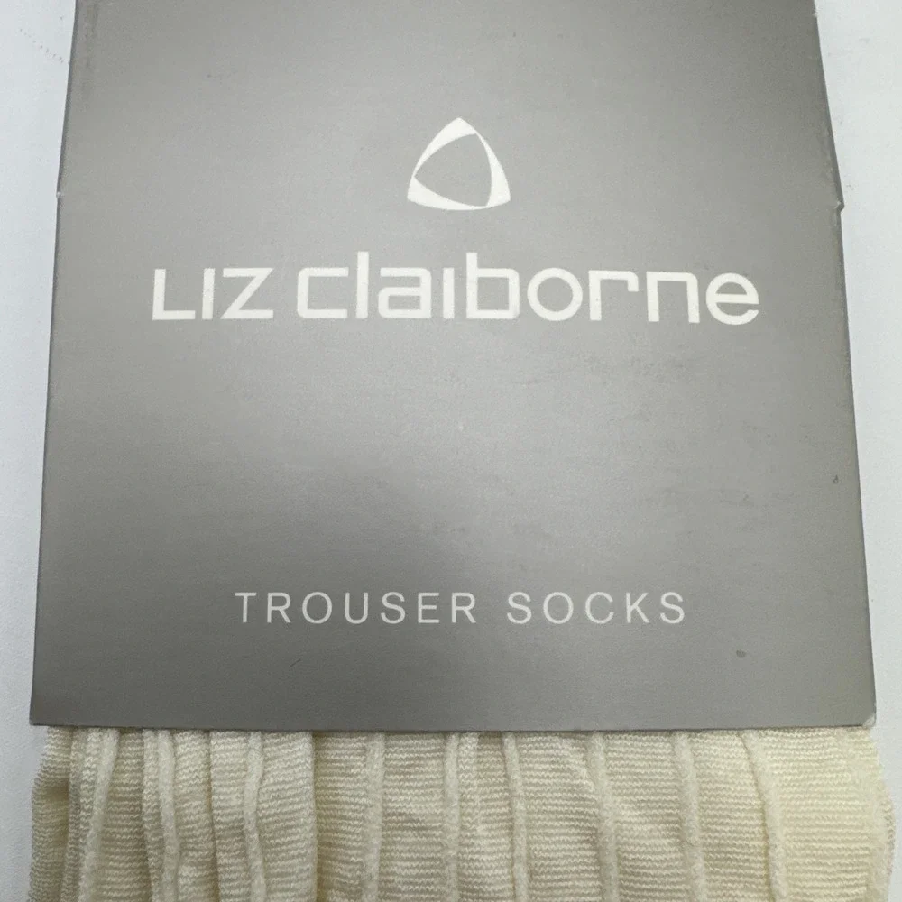 New With Tag Liz Claiborne Trouser Socks, Woman 1 Pair, Size 9-11 Cream